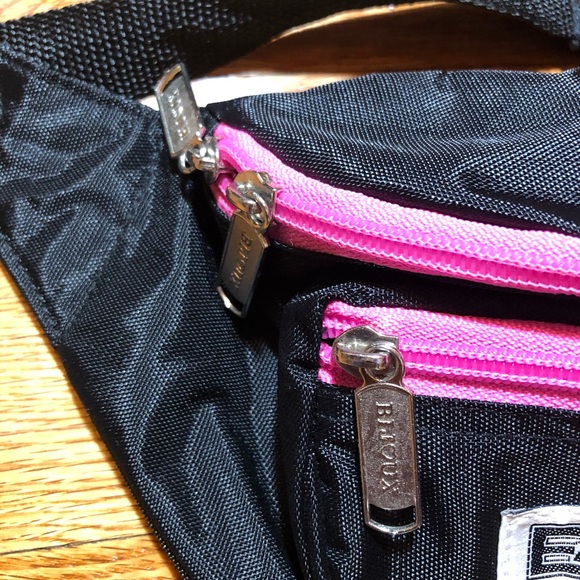 Vintage Retro Eastsport Fanny pack Pink and Black - Picture 3 of 4